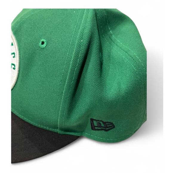 Boston Celtics Snapback Hat x New Era 9FIFTY 2024 NBA Finals Champions Cap Green - Picture 4 of 5